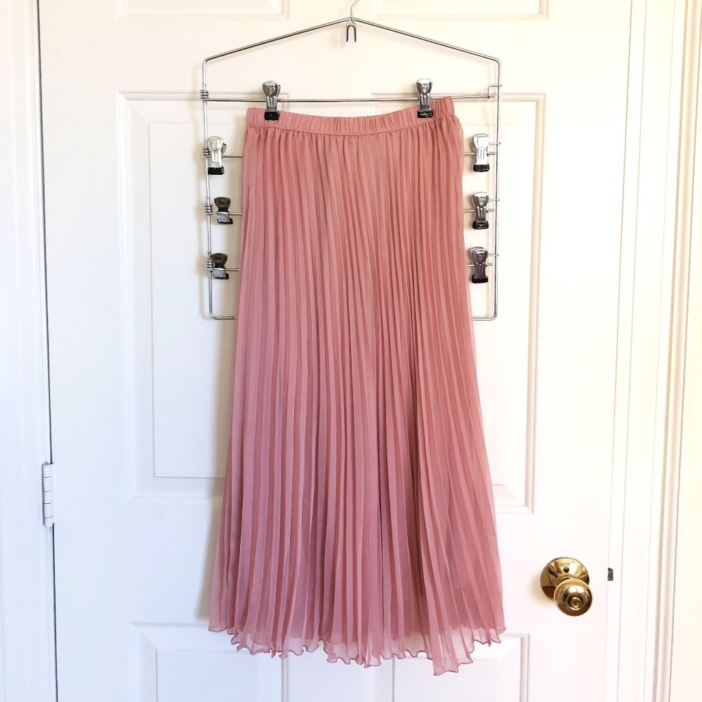 H&M Light Pink Mid-Length Pleated Skirt